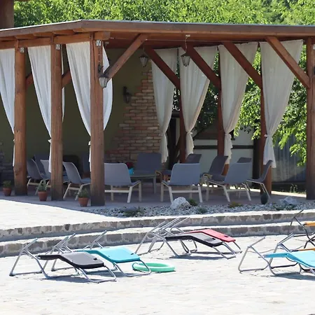 Hotel Pimpernel Piknik Park