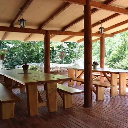 Hotel Pimpernel Piknik Park Vacratot