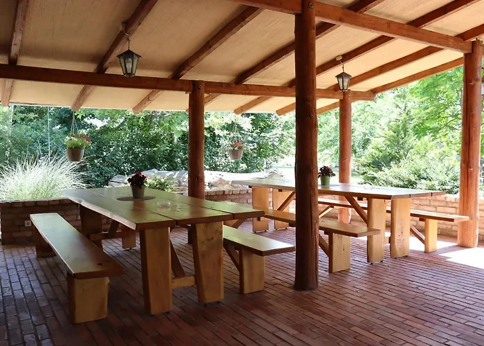 Hotel Pimpernel Piknik Park Vacratot